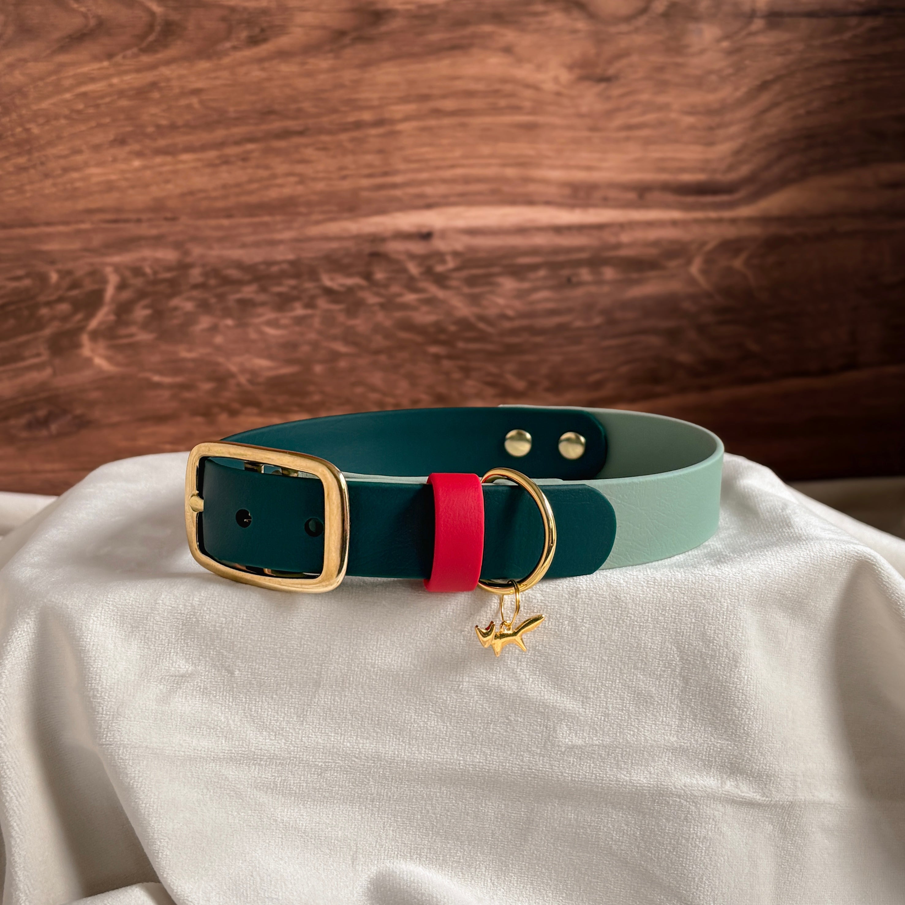 Strawberry Matcha Buckle Collar