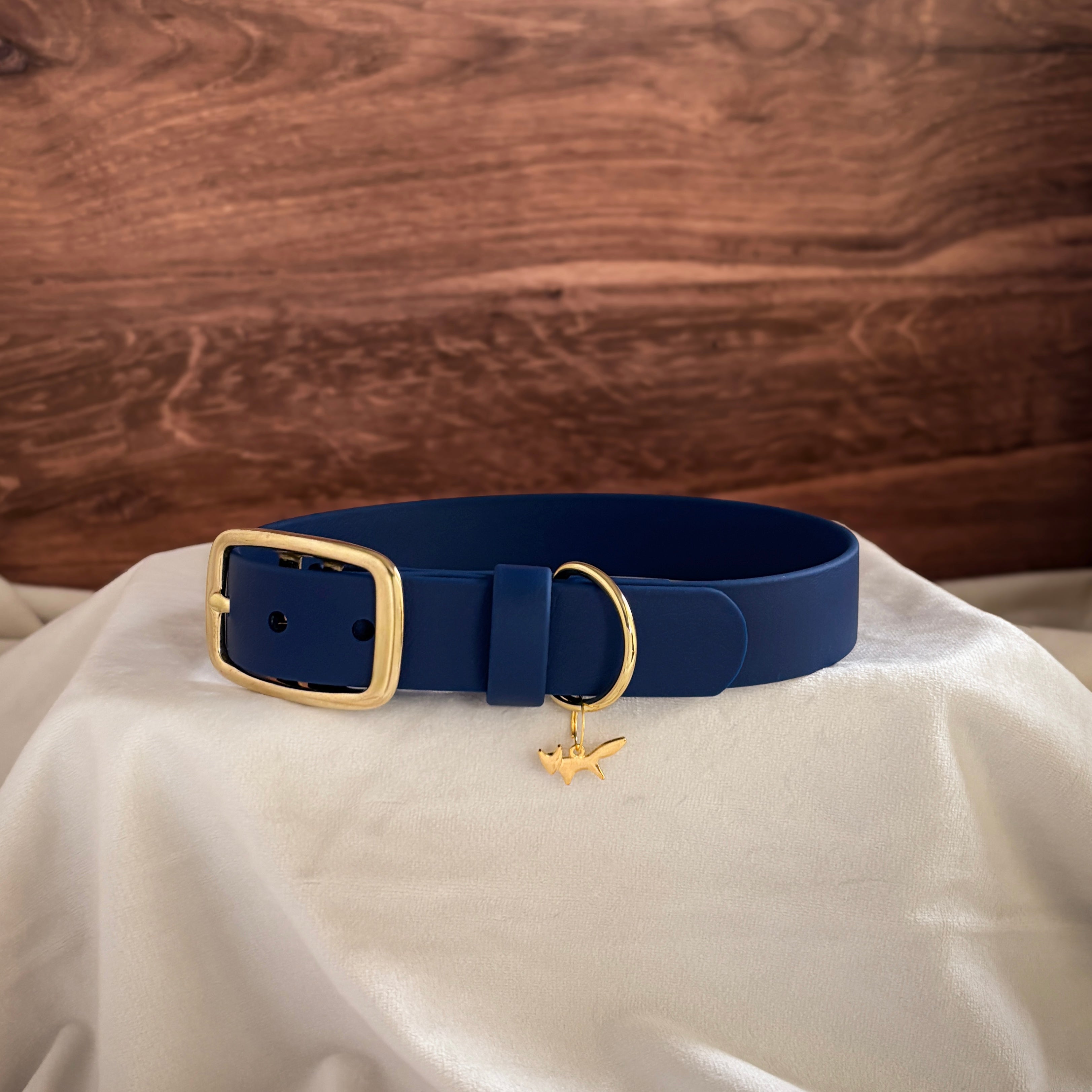 midnight buckle collar