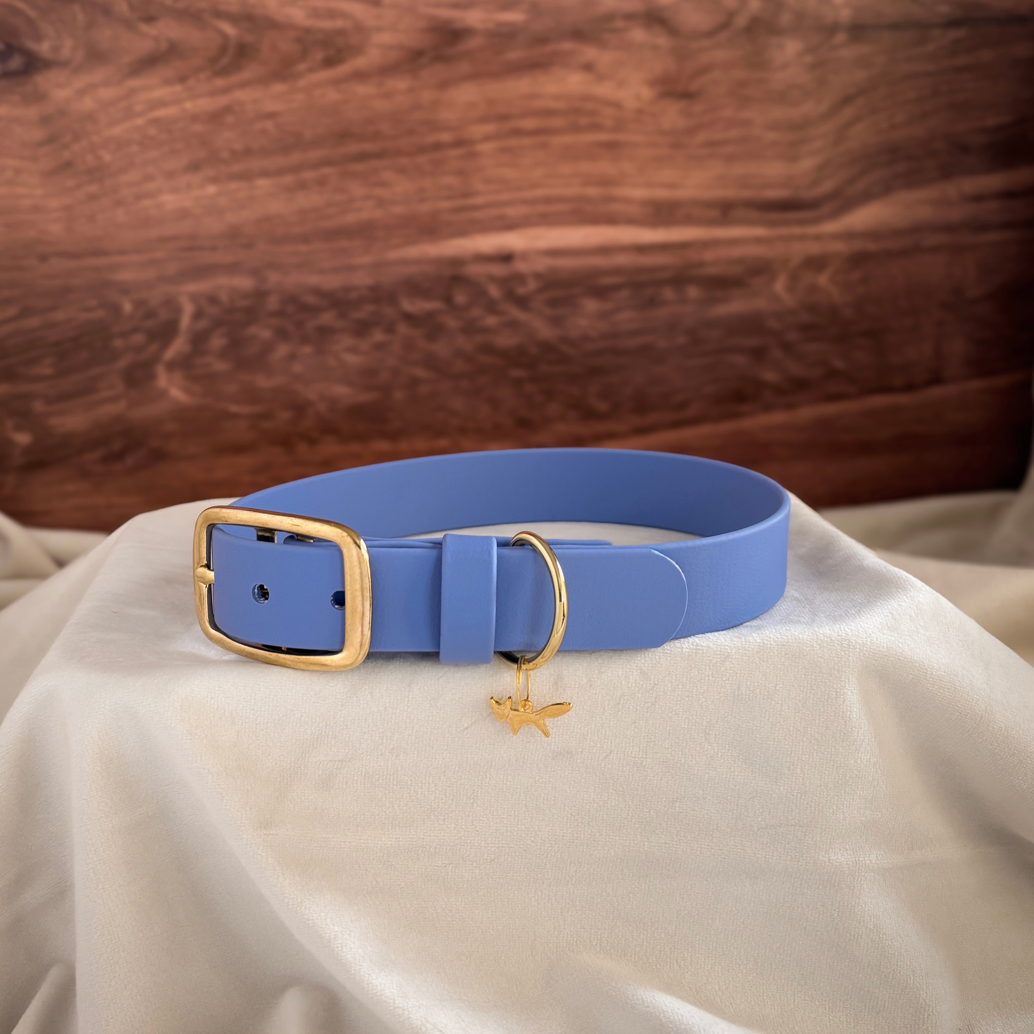 iris buckle collar