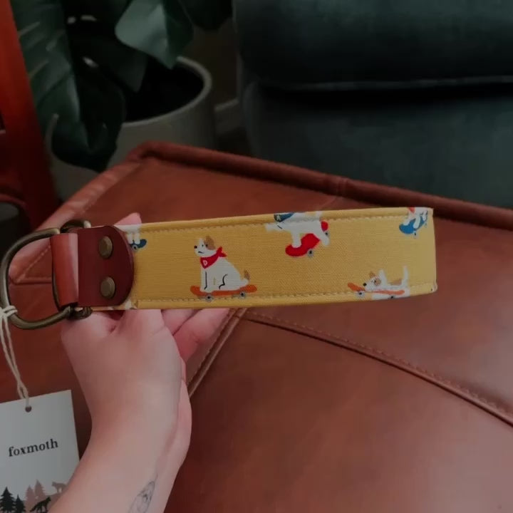 Load video: retro friends